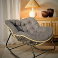 Fauteuil œuf à bascule avec design en rotin