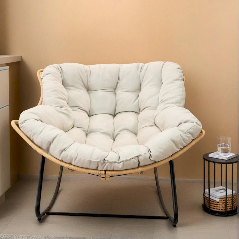 Fauteuil œuf à bascule avec design en rotin
