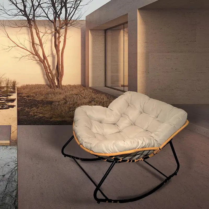 Fauteuil œuf à bascule avec design en rotin