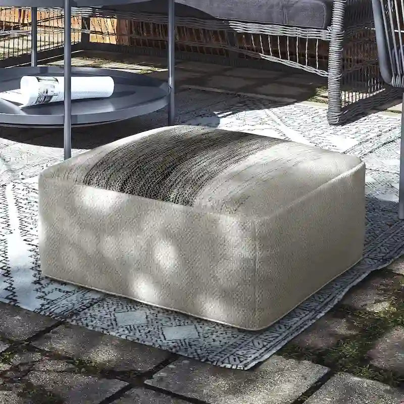 Pouf carré tressé en PET recyclé gris et blanc