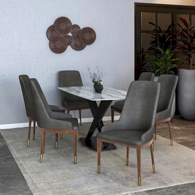 Chaise de salle à manger en cuir rembourré avec piètement doré - Dossier haut