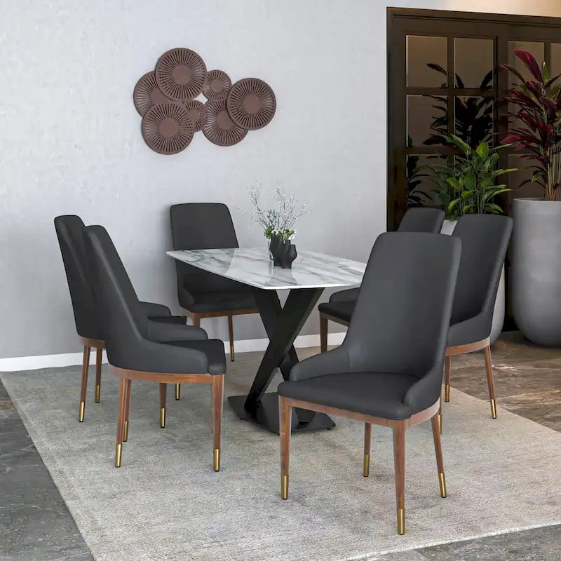Chaise de salle à manger en cuir rembourré avec piètement doré - Dossier haut
